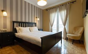 Urban Senses Apt #2, A Kalamatastay Property